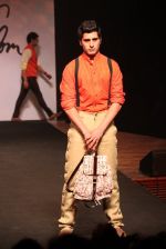 promotes Fatso at Shalom fashion show in Andrews, Bandra, Mumbai on 30th April 2012 (25).JPG
